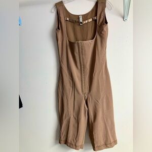 Mapale Shapewear Cross Back Support Knee Length Shapewear, 5X, Mocha, NWOT